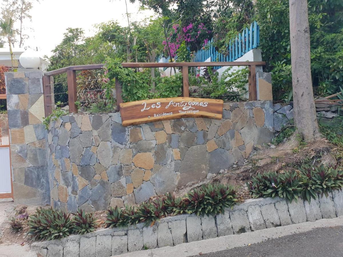 Les Antigones Bed & Breakfast Port Mathurin Exterior photo