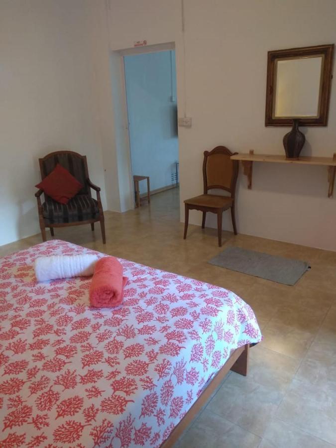 Les Antigones Bed & Breakfast Port Mathurin Exterior photo