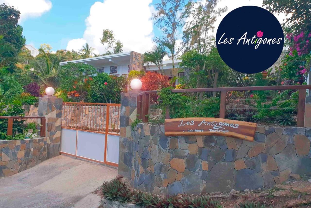 Les Antigones Bed & Breakfast Port Mathurin Exterior photo
